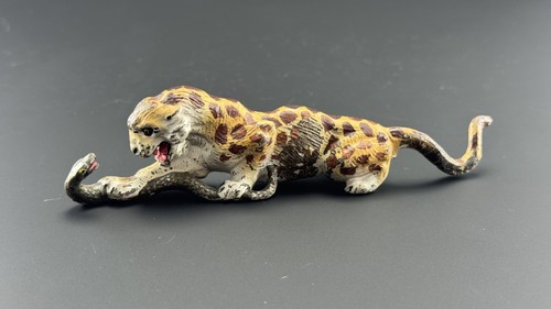 Lineol leopard mit schlange - leopard,