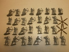 Konvolut 30 Merten Kunststoff